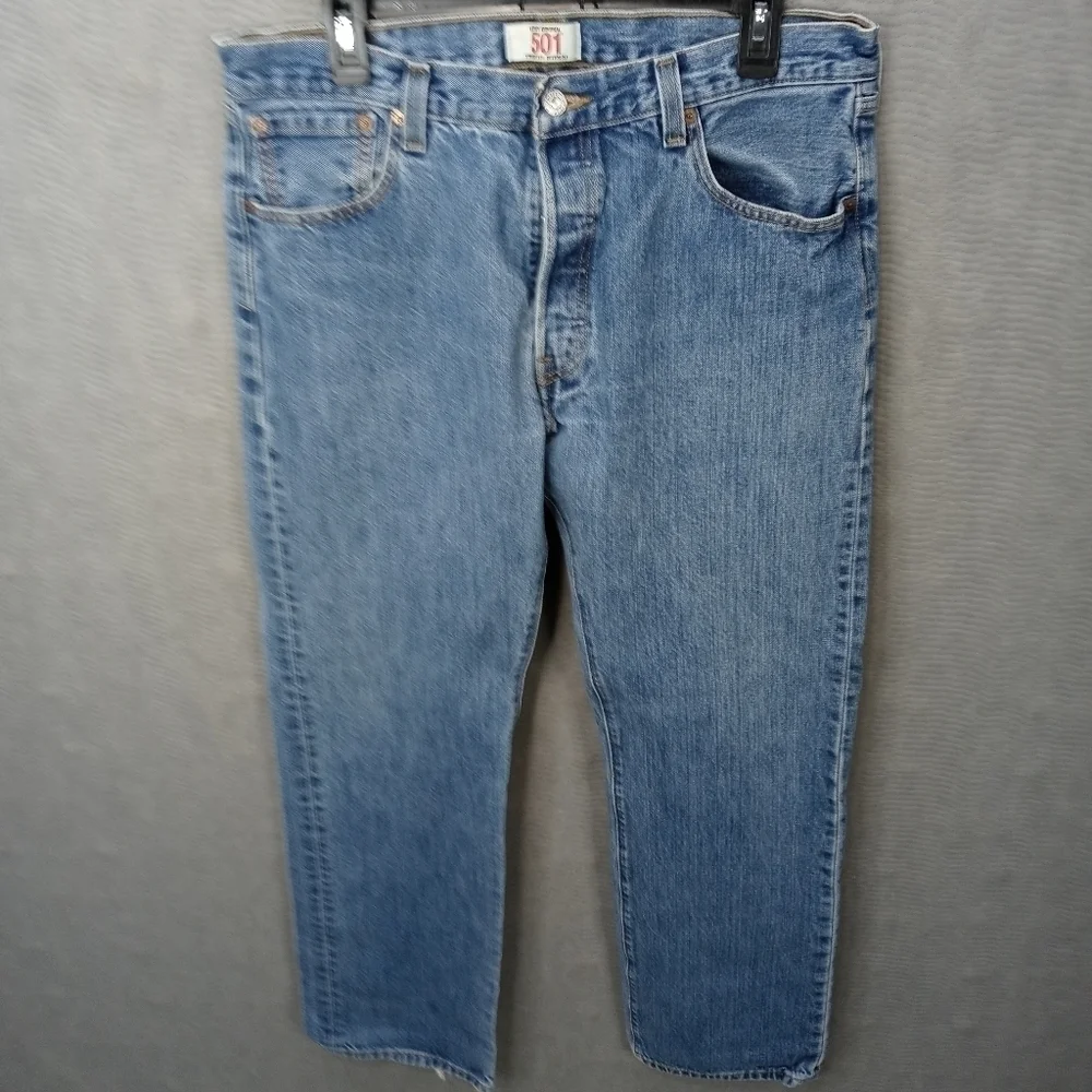 Levi's 501xx men's button fly blue jeans sz 36x34. 300 14pm